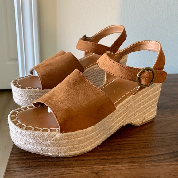 Platform Brown Sandals - Women’s 8.5M - Picture 3 of 7
